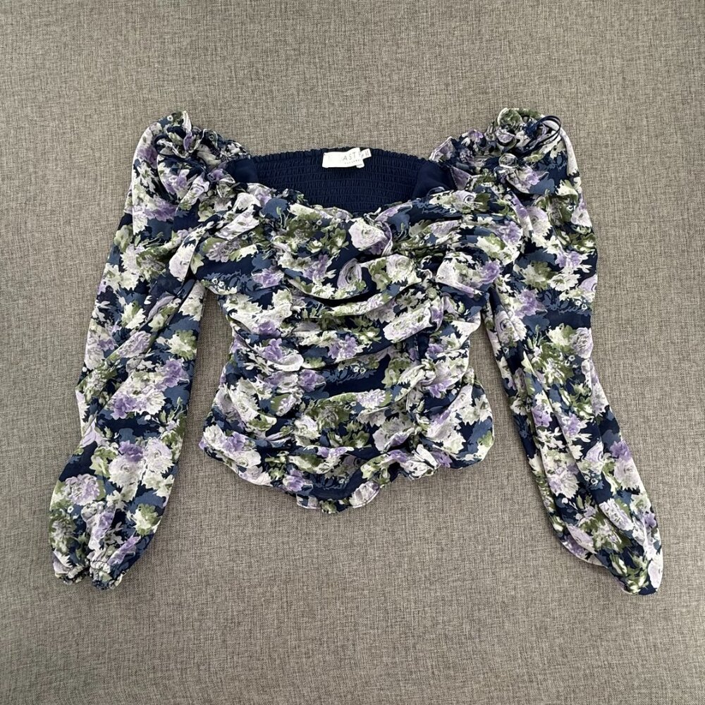 ASTR The Label Ruched Top Floral Lined Small Navy Purple Green‎ Long Sleeves